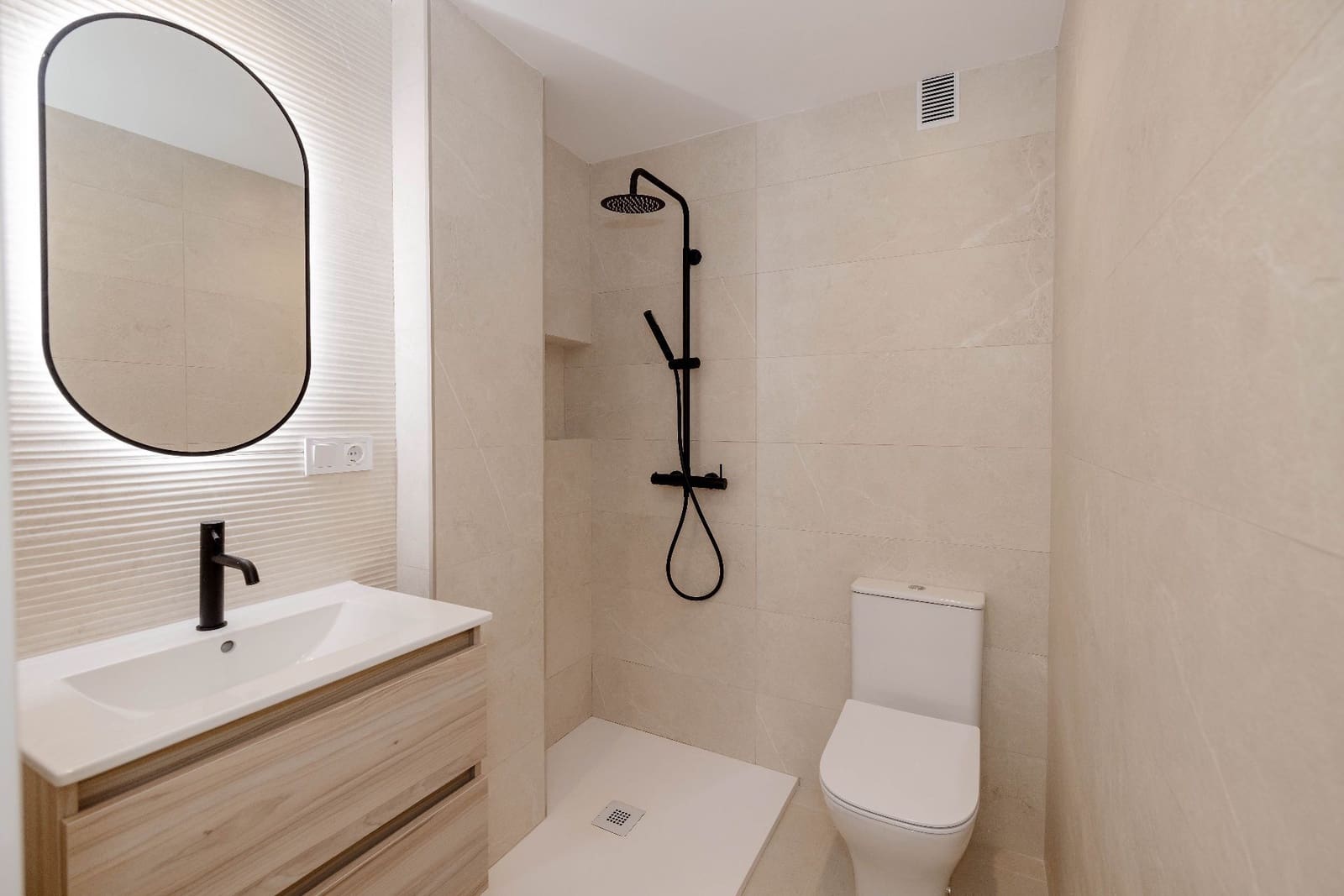 3 sovrum Lägenhet till salu i Malaga stad - 420 000 € (Ref: 10085466)