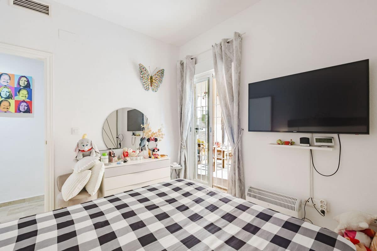 2 bedroom Flat for sale in Mijas with pool garage - € 260,000 (Ref: 10088819)