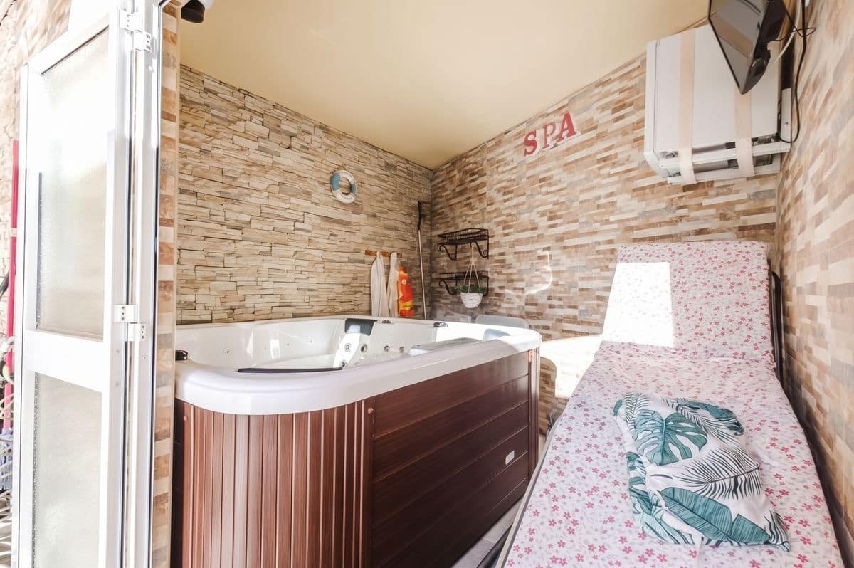 2 bedroom Flat for sale in Mijas with pool garage - € 260,000 (Ref: 10088819)
