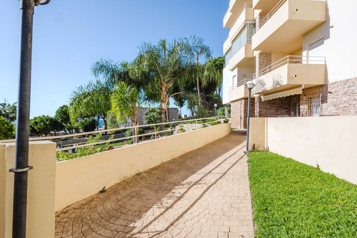 2 bedroom Flat for sale in Mijas with pool garage - € 260,000 (Ref: 10088819)