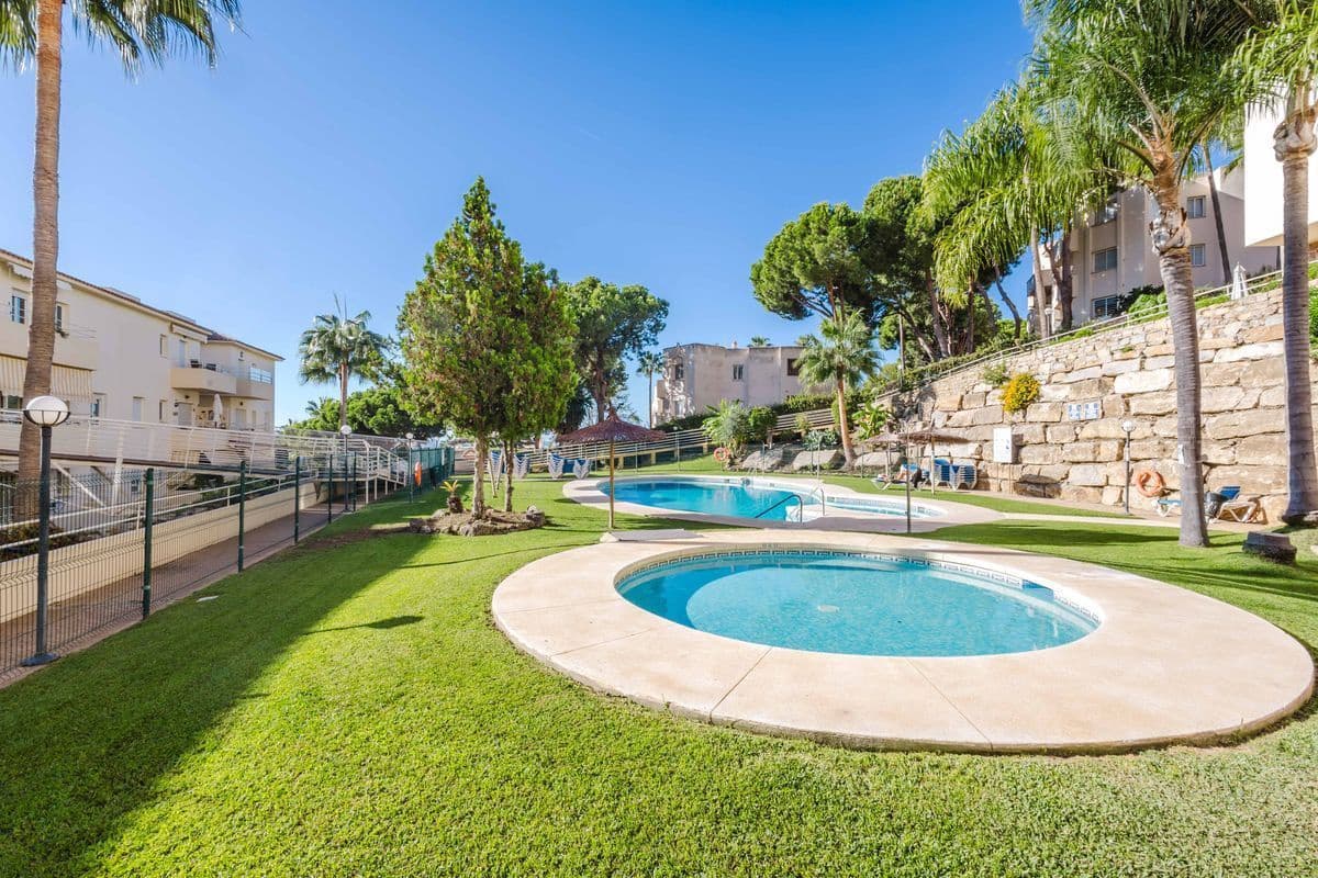 2 bedroom Flat for sale in Mijas with pool garage - € 260,000 (Ref: 10088819)
