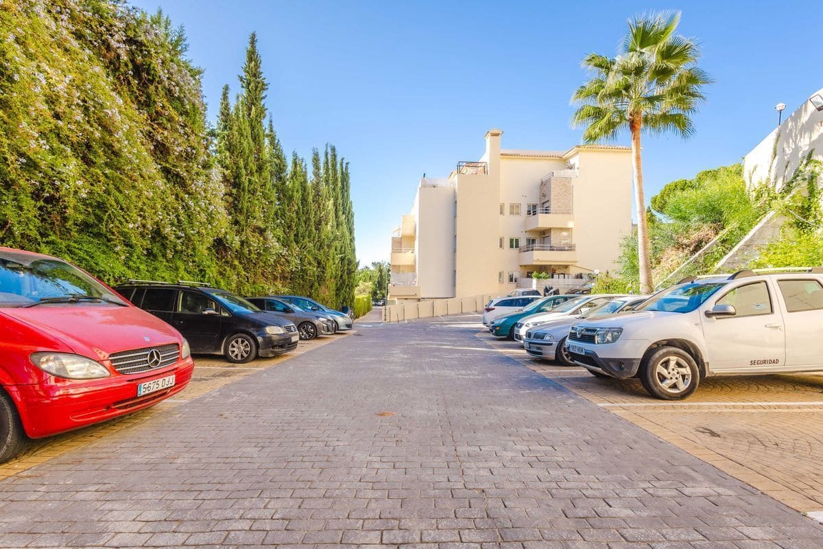 2 bedroom Flat for sale in Mijas with pool garage - € 260,000 (Ref: 10088819)