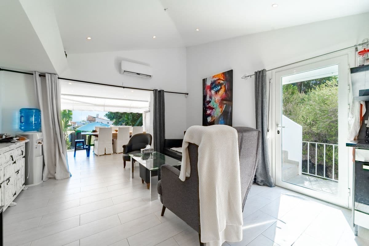 3 sypialnia Willa na sprzedaż w Bahia Dorada z basenem garażem - 550 000 € (Ref: 10088821)