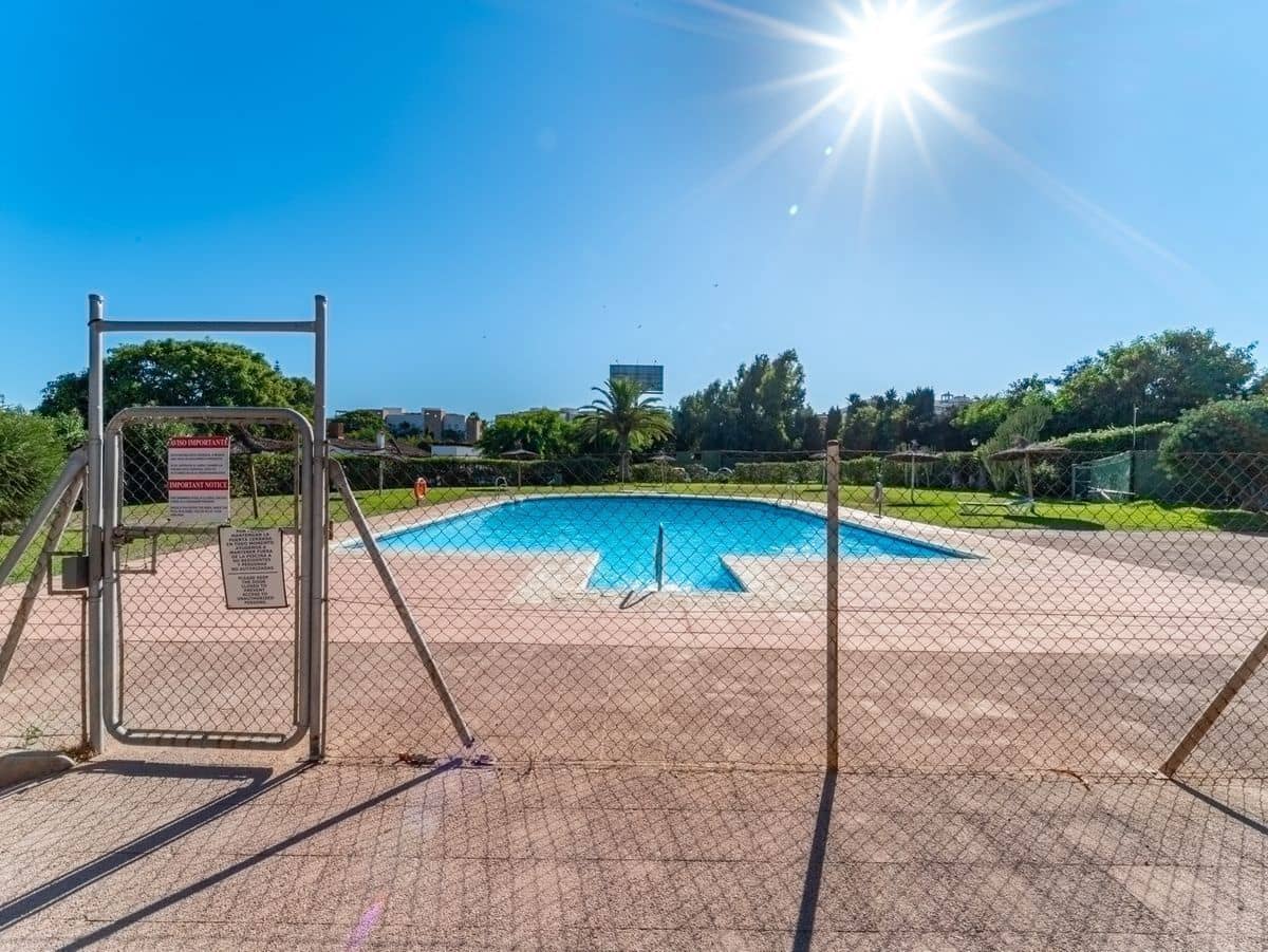 3 sypialnia Willa na sprzedaż w Bahia Dorada z basenem garażem - 550 000 € (Ref: 10088821)
