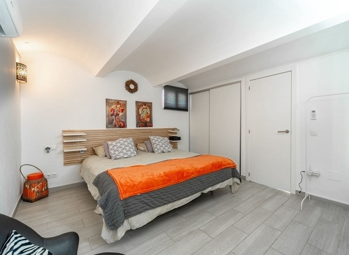 3 sypialnia Willa na sprzedaż w Bahia Dorada z basenem garażem - 550 000 € (Ref: 10088821)