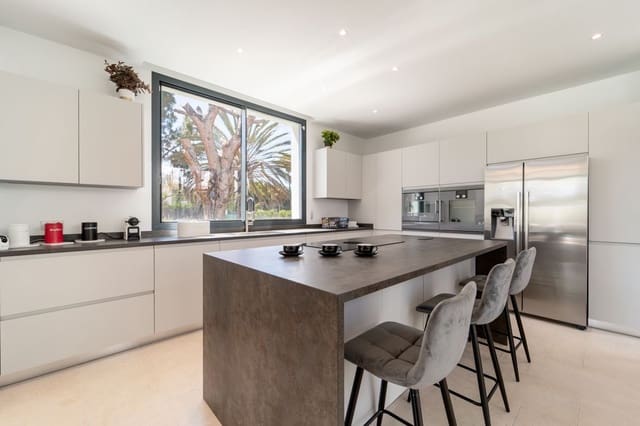 7 quarto Moradia para venda em Estepona com piscina - 4 950 000 € (Ref: 10088822)