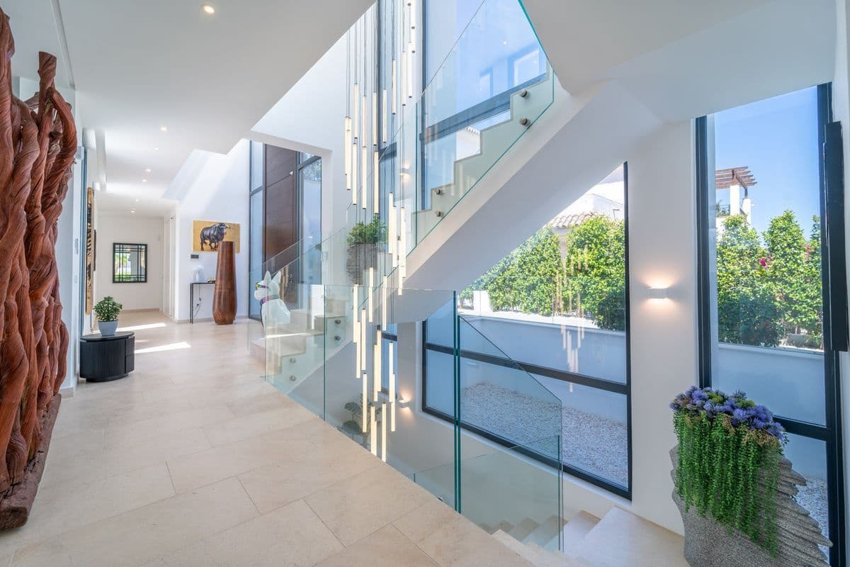7 quarto Moradia para venda em Estepona com piscina - 4 950 000 € (Ref: 10088822)