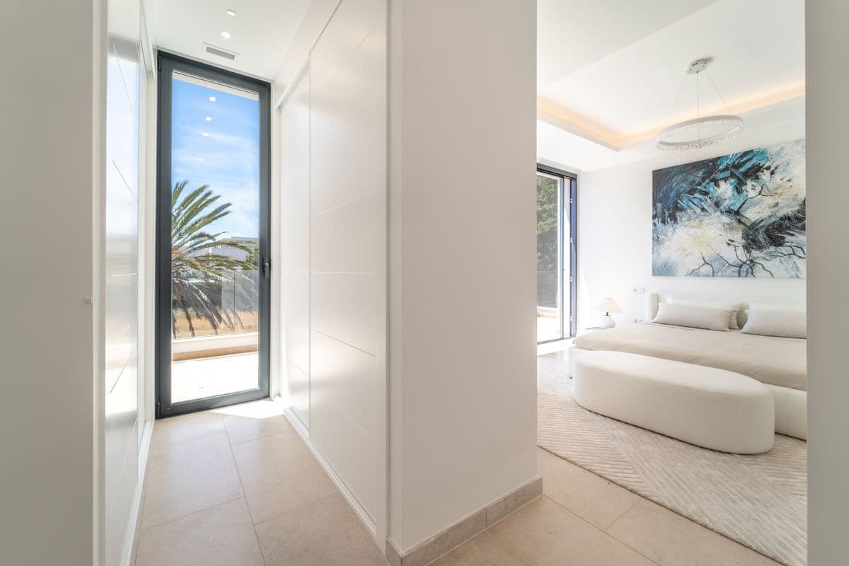 7 quarto Moradia para venda em Estepona com piscina - 4 950 000 € (Ref: 10088822)