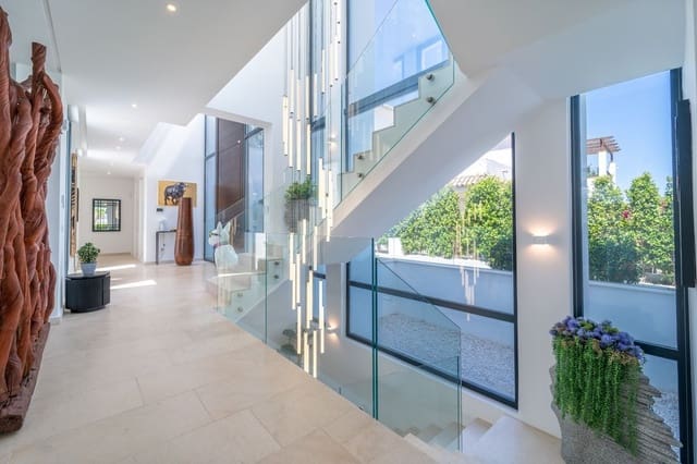 7 quarto Moradia para venda em Estepona com piscina - 4 950 000 € (Ref: 10088822)
