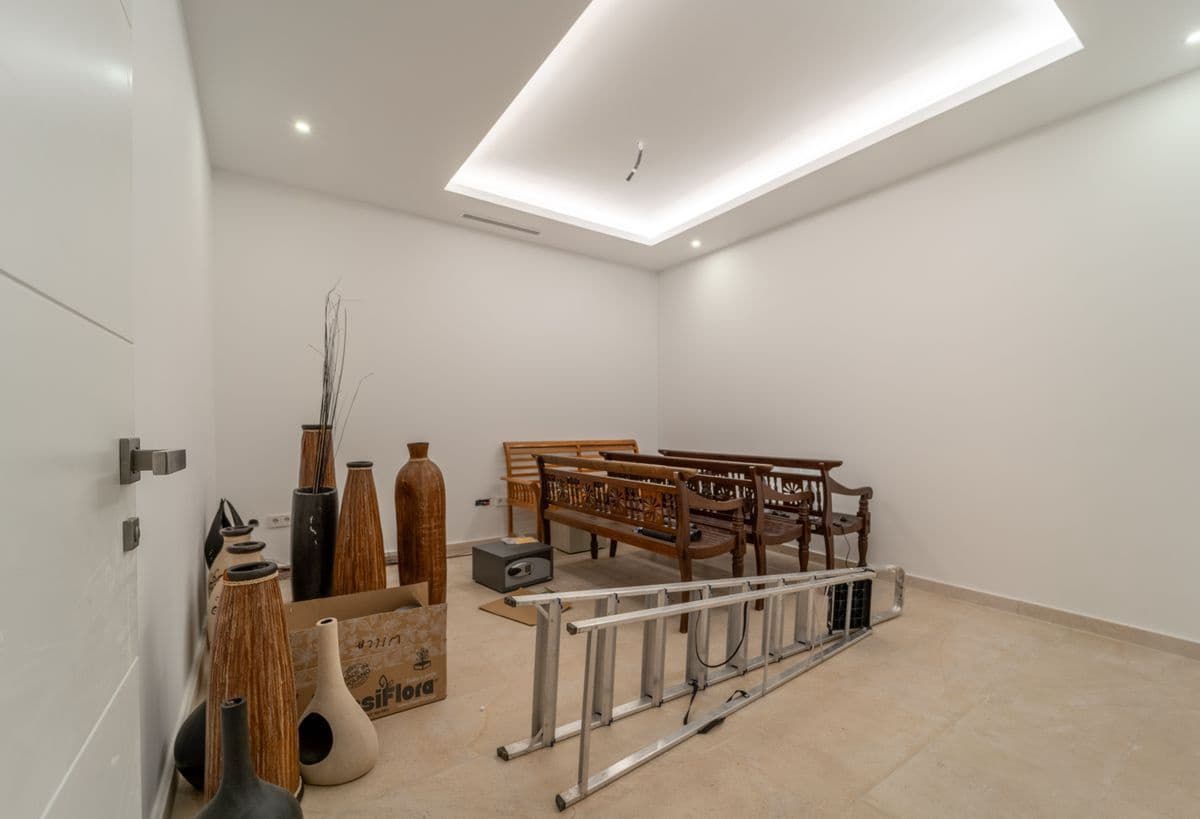 7 quarto Moradia para venda em Estepona com piscina - 4 950 000 € (Ref: 10088822)