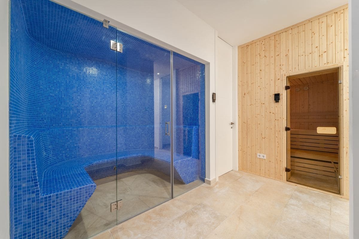 7 quarto Moradia para venda em Estepona com piscina - 4 950 000 € (Ref: 10088822)