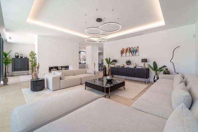 7 quarto Moradia para venda em Estepona com piscina - 4 950 000 € (Ref: 10088822)