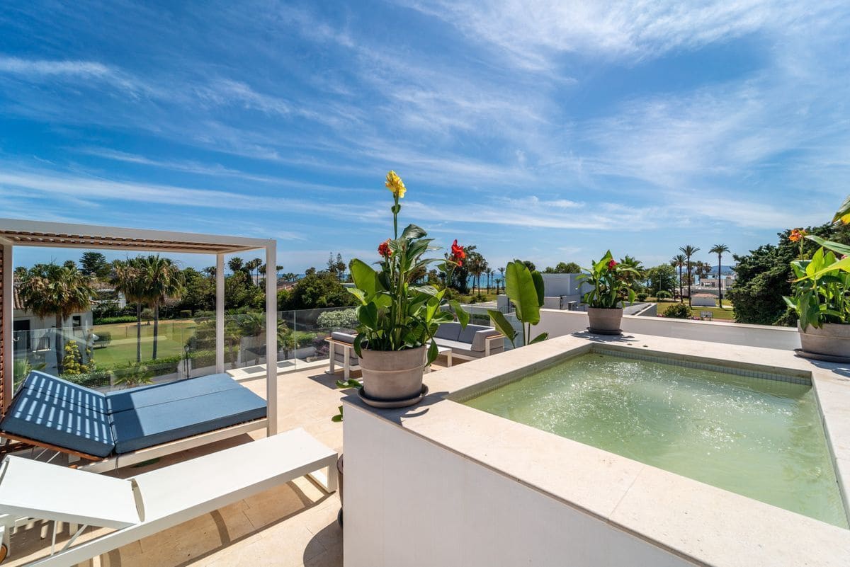 7 quarto Moradia para venda em Estepona com piscina - 4 950 000 € (Ref: 10088822)