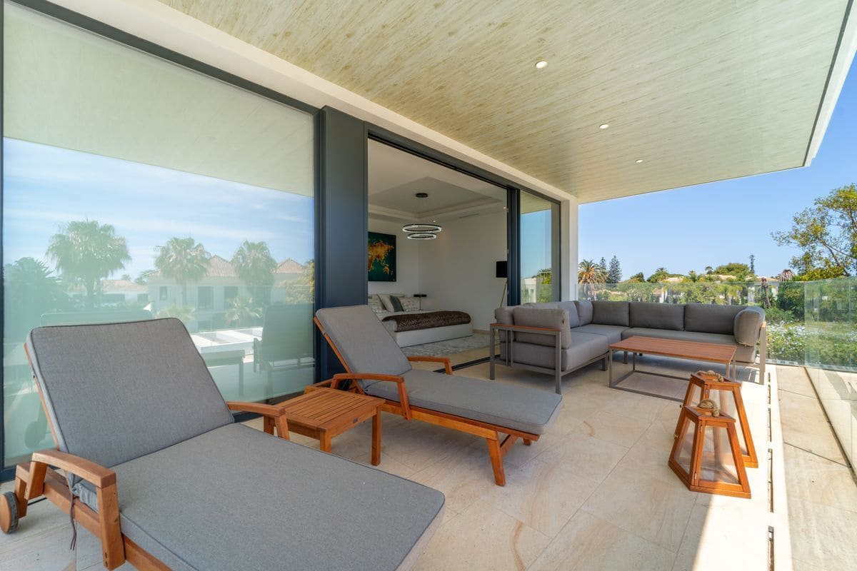 7 quarto Moradia para venda em Estepona com piscina - 4 950 000 € (Ref: 10088822)