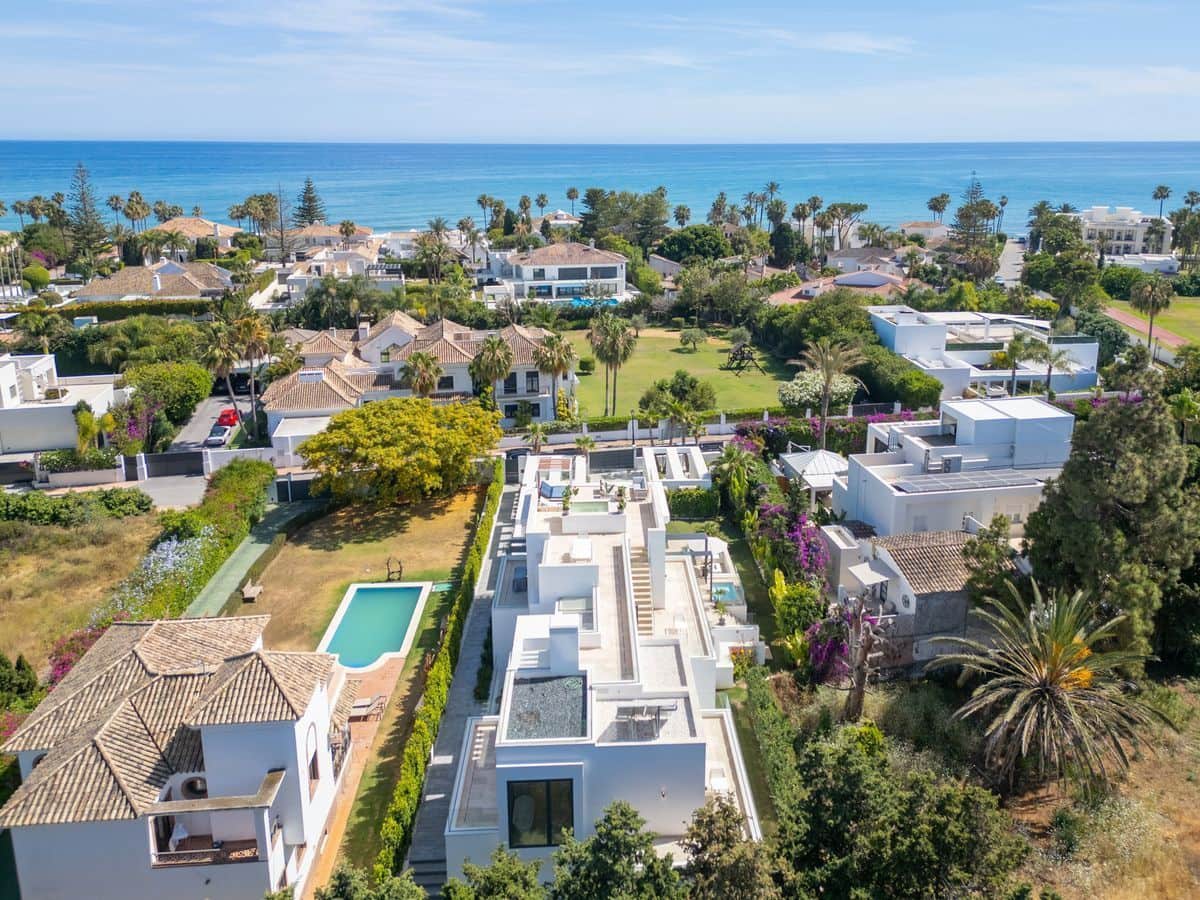 7 quarto Moradia para venda em Estepona com piscina - 4 950 000 € (Ref: 10088822)
