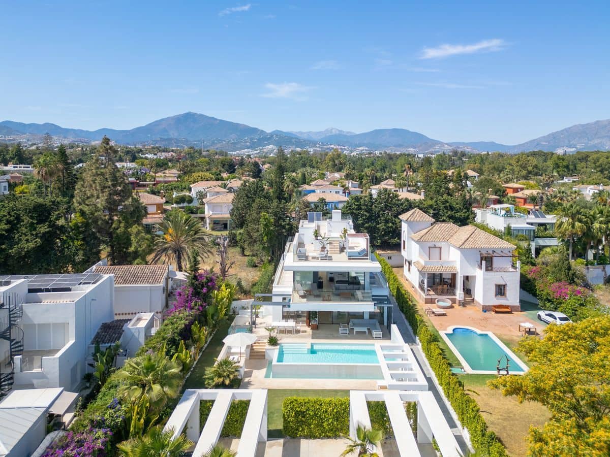 7 quarto Moradia para venda em Estepona com piscina - 4 950 000 € (Ref: 10088822)
