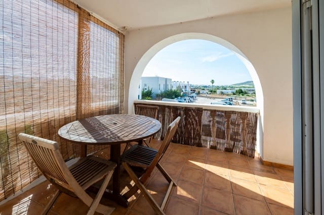 Piso de 2 habitaciones en Sant Antoni de Portmany en venta - 485.000 € (Ref: 10094177)