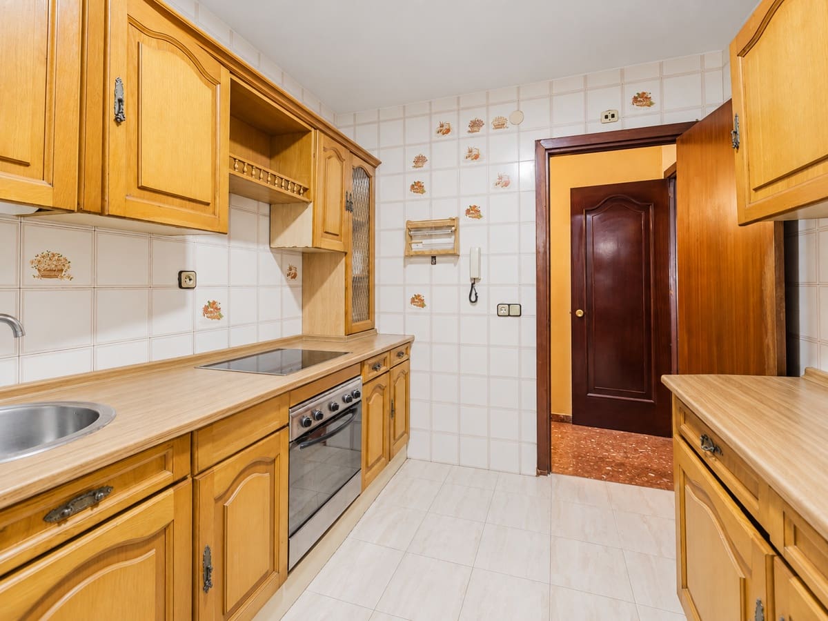 4 soveværelse Lejlighed til salg i Malaga by - € 690.000 (Ref: 10101546)