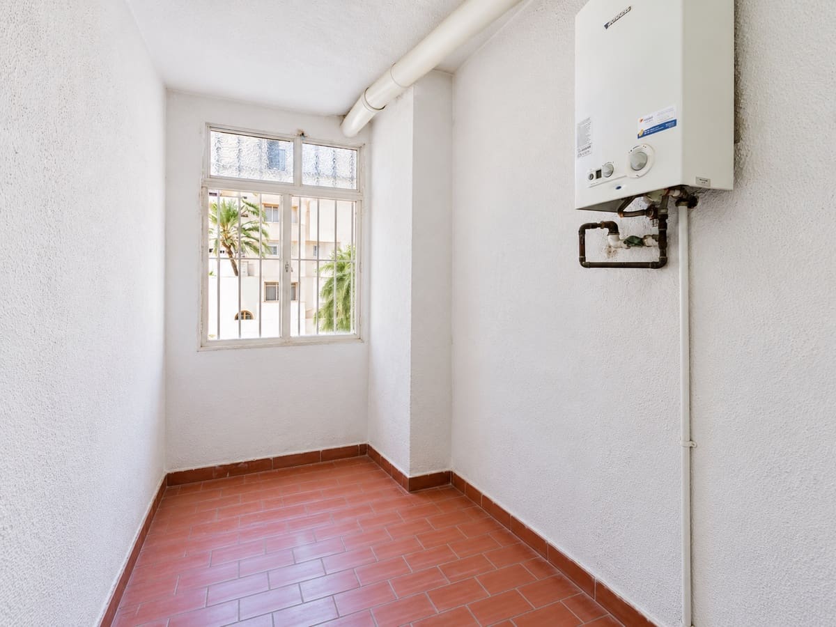 4 soveværelse Lejlighed til salg i Malaga by - € 690.000 (Ref: 10101546)