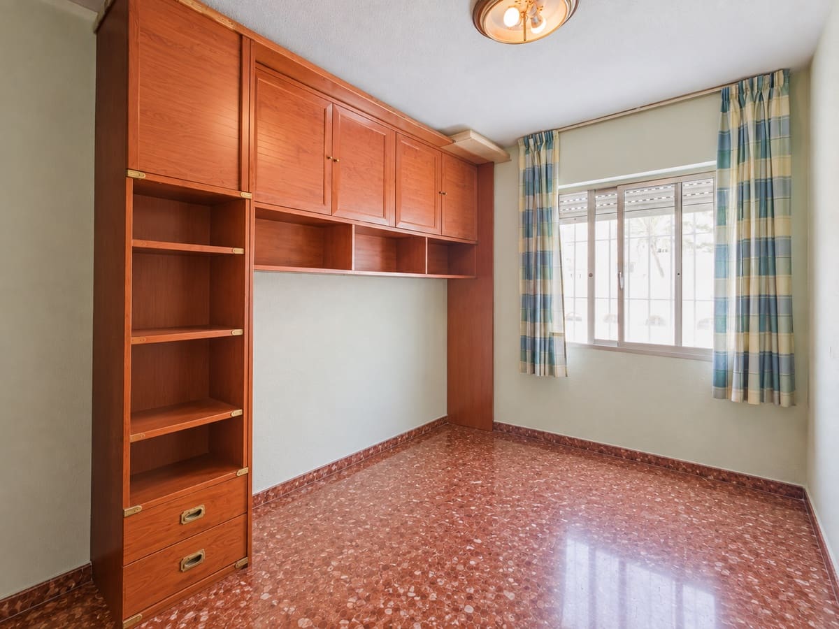 4 soveværelse Lejlighed til salg i Malaga by - € 690.000 (Ref: 10101546)