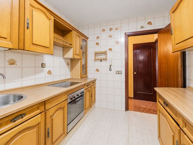 4 soveværelse Lejlighed til salg i La Malagueta, Málaga by - € 690.000 (Ref: 10101546)