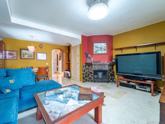 5 makuuhuone Omakotitalo myytävänä paikassa Marbella mukana 
autotalli - 525 000 € (Ref: 10101548)