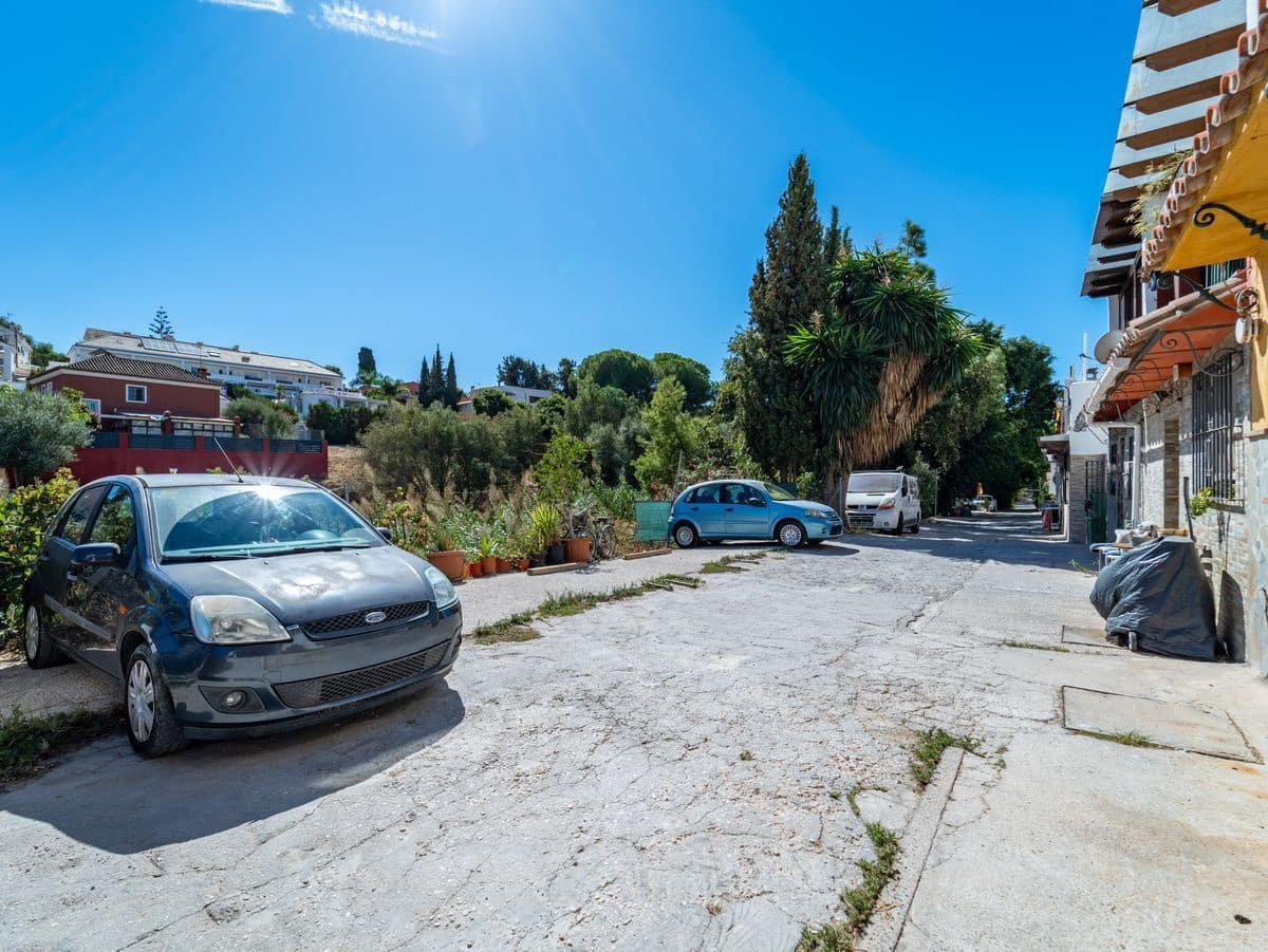 5 makuuhuone Omakotitalo myytävänä paikassa Marbella mukana 
autotalli - 525 000 € (Ref: 10101548)