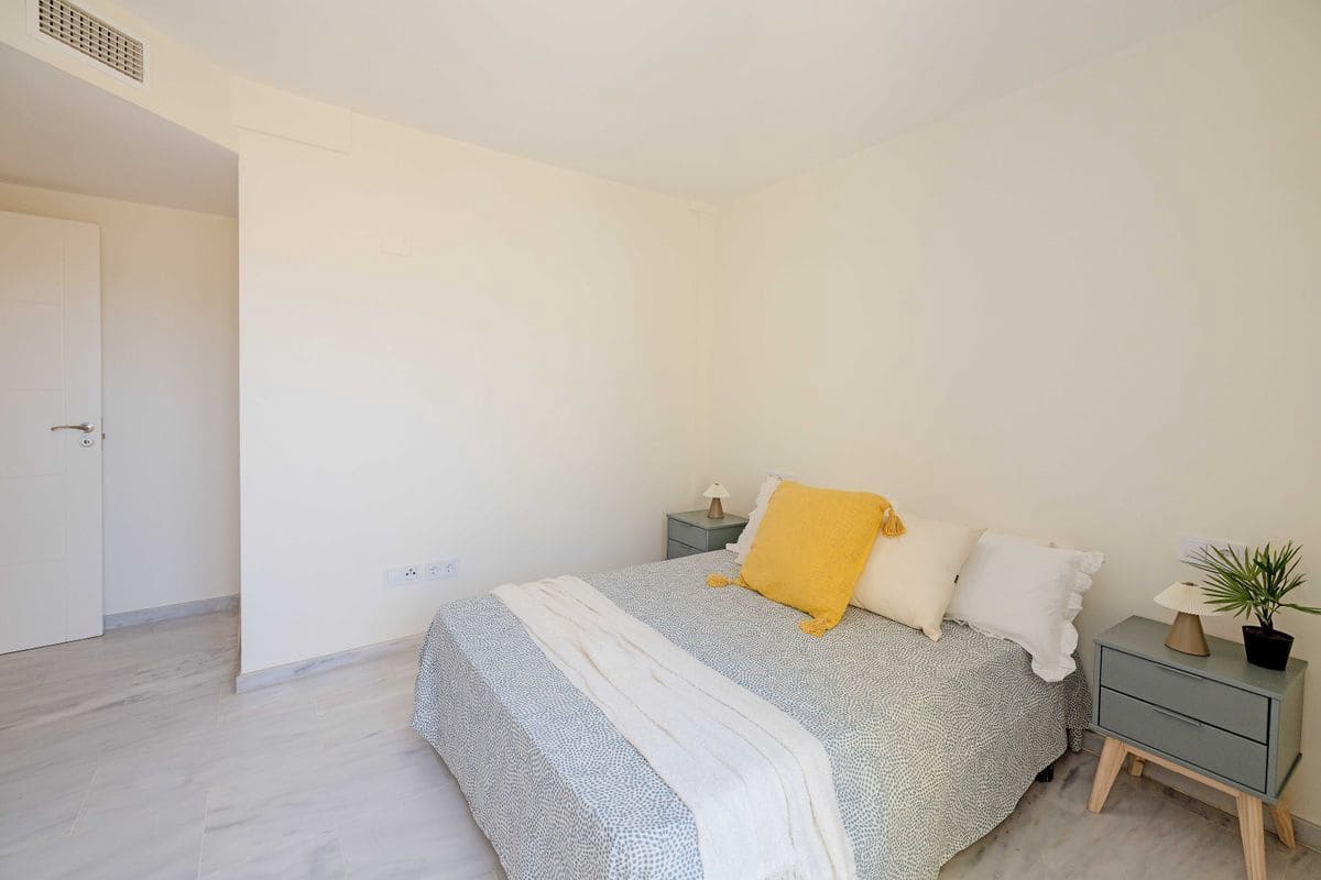 Piso de 1 habitación en Rincón de la Victoria en venta con piscina garaje - 320.000 € (Ref: 10108696)