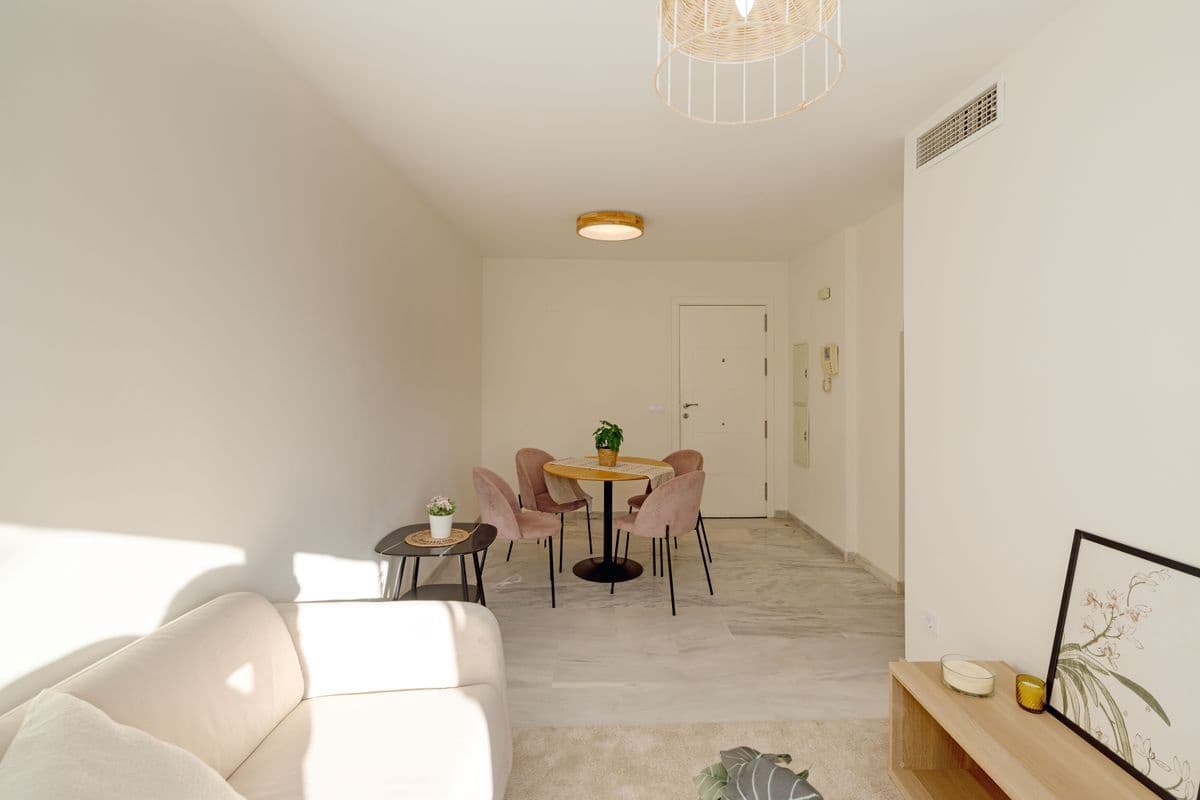 Piso de 1 habitación en Rincón de la Victoria en venta con piscina garaje - 320.000 € (Ref: 10108696)
