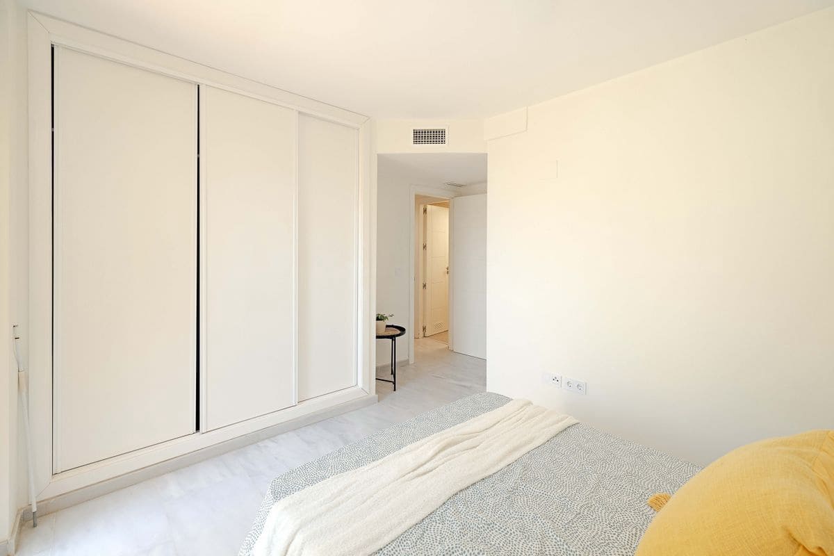 Piso de 1 habitación en Rincón de la Victoria en venta con piscina garaje - 320.000 € (Ref: 10108696)