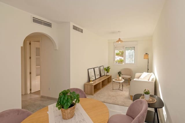 Piso de 1 habitación en Rincón de la Victoria en venta con piscina garaje - 320.000 € (Ref: 10108696)