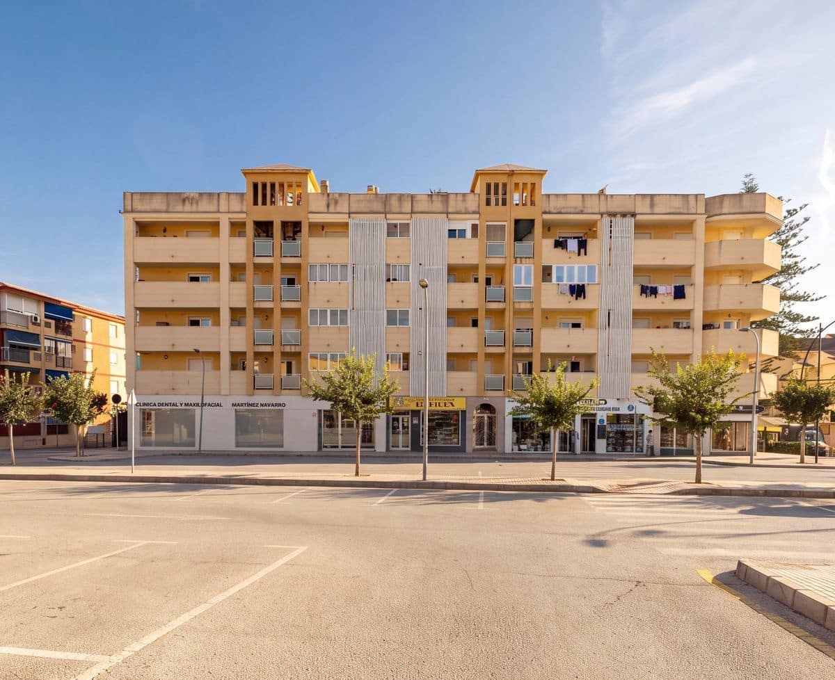 Piso de 1 habitación en Rincón de la Victoria en venta con piscina garaje - 320.000 € (Ref: 10108696)
