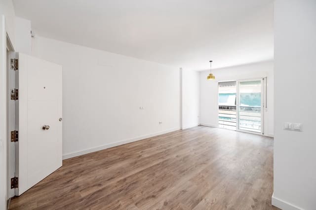1 slaapkamer Flat te koop in La Trinidad, Málaga stad - € 240.000 (Ref: 10108697)