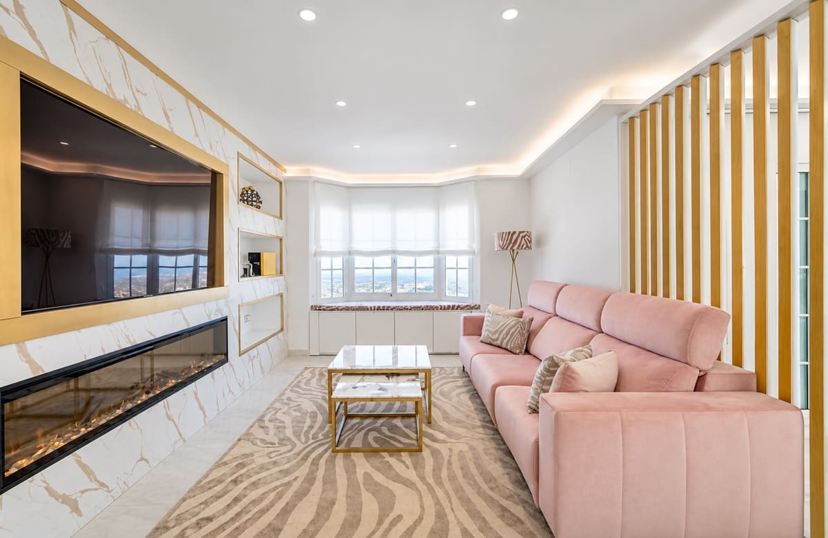 4 slaapkamer Halfvrijstaande villa te koop in Ojen met zwembad garage - € 850.000 (Ref: 10113562)