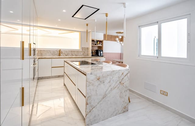 4 slaapkamer Halfvrijstaande villa te koop in Ojen met zwembad garage - € 850.000 (Ref: 10113562)