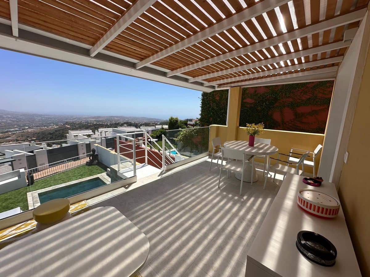 4 slaapkamer Halfvrijstaande villa te koop in Ojen met zwembad garage - € 850.000 (Ref: 10113562)