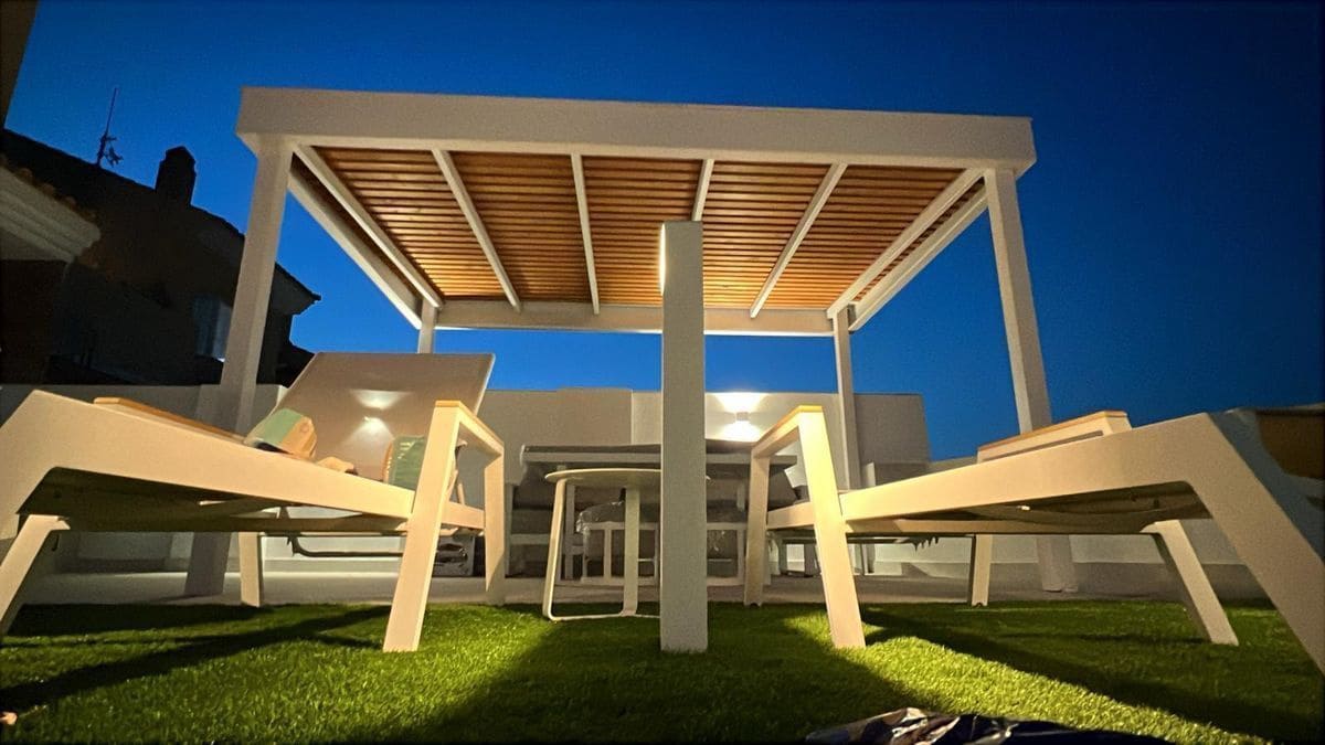 4 slaapkamer Halfvrijstaande villa te koop in Ojen met zwembad garage - € 850.000 (Ref: 10113562)