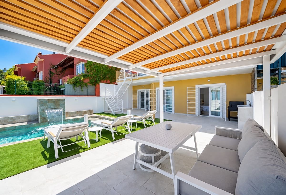 4 slaapkamer Halfvrijstaande villa te koop in Ojen met zwembad garage - € 850.000 (Ref: 10113562)