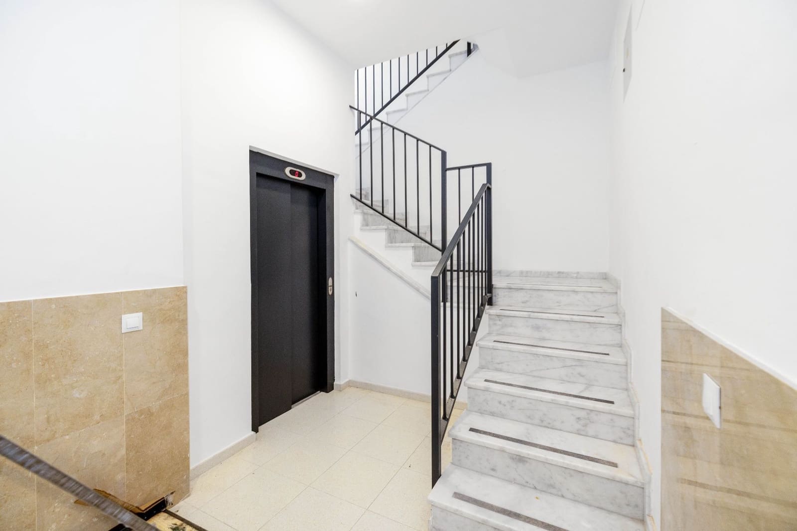 1 slaapkamer Flat te koop in Malaga stad - € 270.000 (Ref: 10113565)