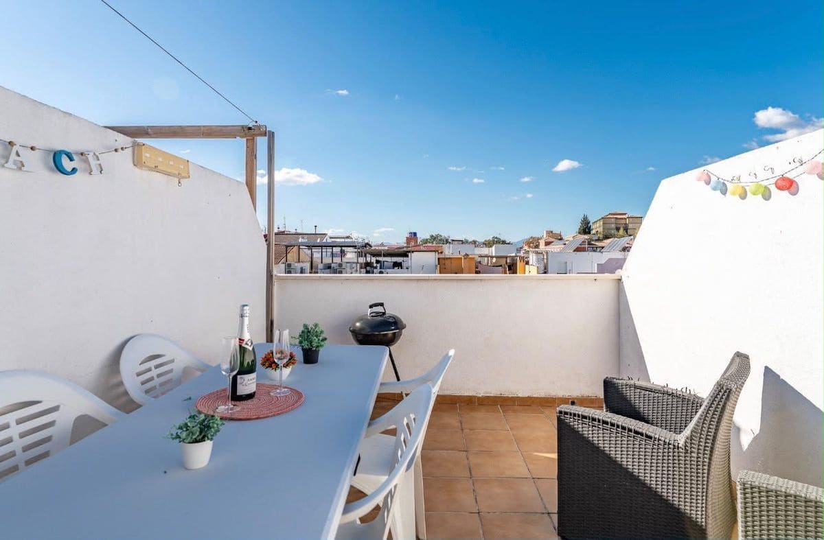 2 soveværelse Lejlighed til salg i Malaga by - € 259.900 (Ref: 10113568)