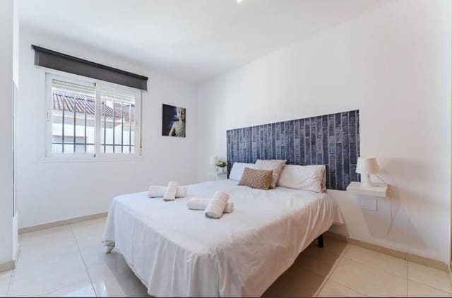 2 soveværelse Lejlighed til salg i Cruz de Humilladero, Málaga by - € 259.900 (Ref: 10113568)