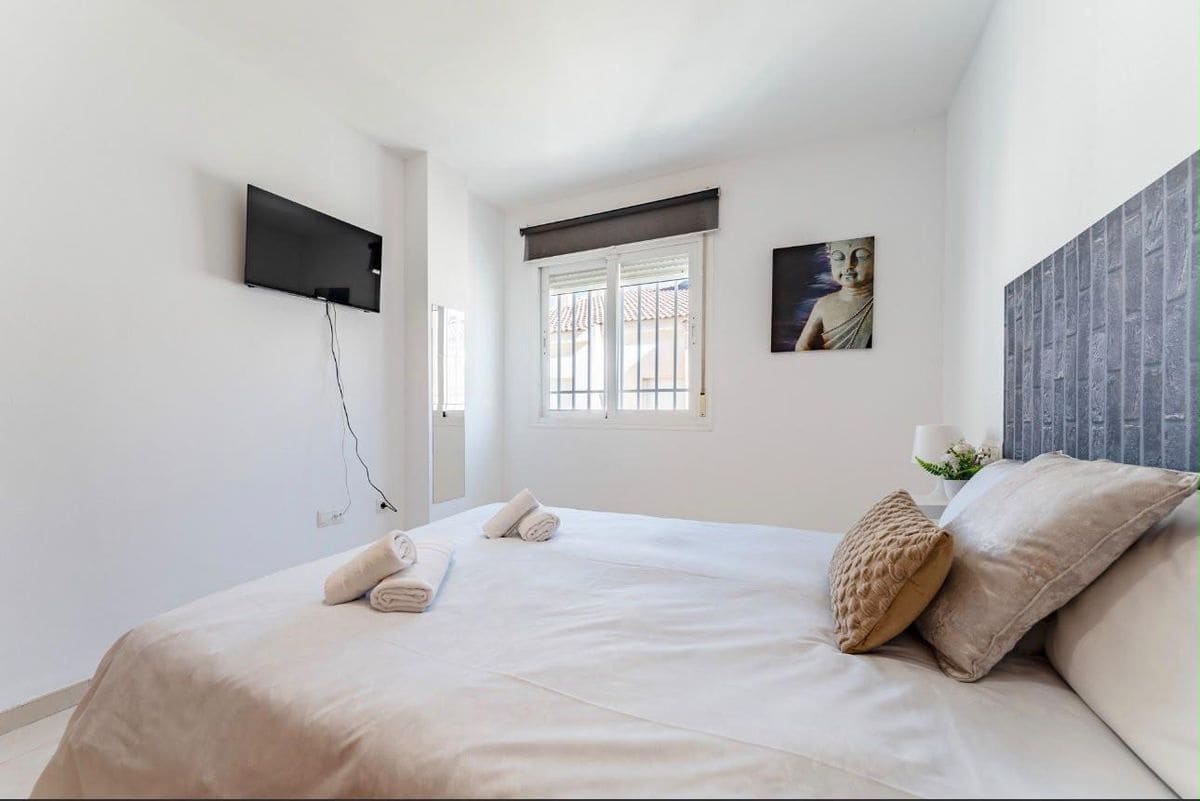 2 soveværelse Lejlighed til salg i Malaga by - € 259.900 (Ref: 10113568)