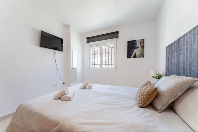 2 soveværelse Lejlighed til salg i Cruz de Humilladero, Málaga by - € 259.900 (Ref: 10113568)