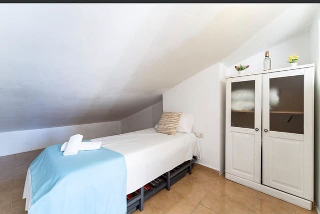 2 soveværelse Lejlighed til salg i Cruz de Humilladero, Málaga by - € 259.900 (Ref: 10113568)