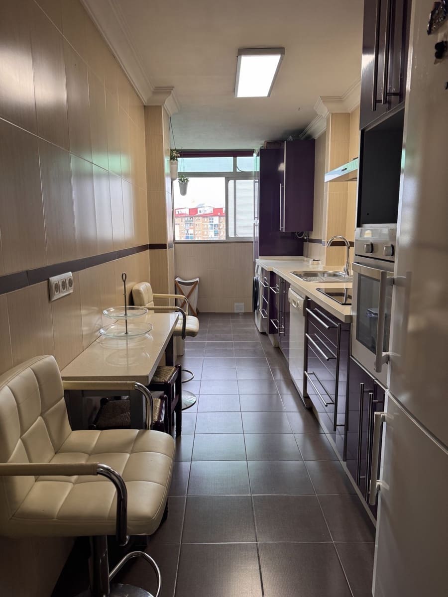 3 soveværelse Lejlighed til salg i Malaga by - € 290.000 (Ref: 10113569)