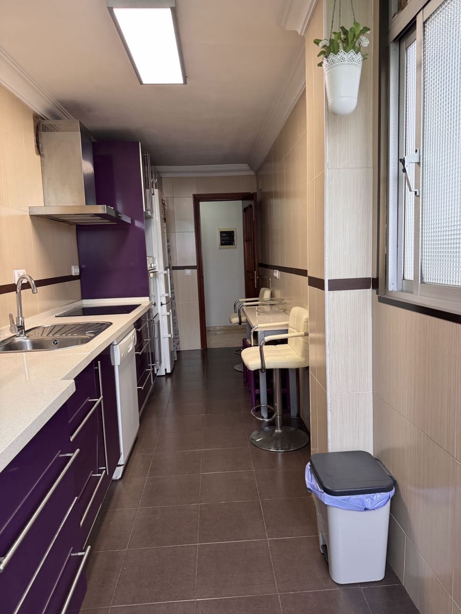 3 soveværelse Lejlighed til salg i Malaga by - € 290.000 (Ref: 10113569)