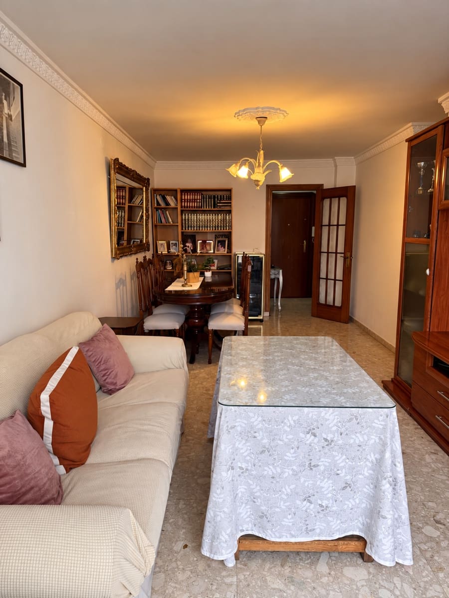 3 soveværelse Lejlighed til salg i Malaga by - € 290.000 (Ref: 10113569)