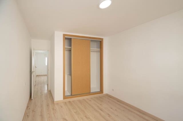 2 soverom Leilighet til salgs i Málaga by med garasje - € 280 000 (Ref: 10113570)