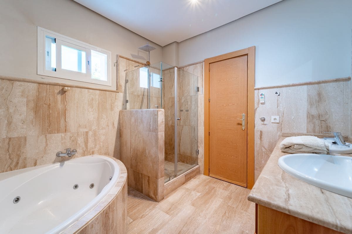 4 chambre Villa/Maison à vendre à Estepona - 1 895 000 € (Ref: 10118730)