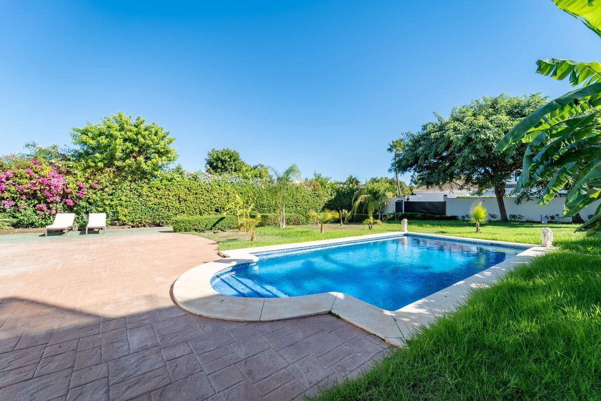 4 chambre Villa/Maison à vendre à Estepona - 1 895 000 € (Ref: 10118730)